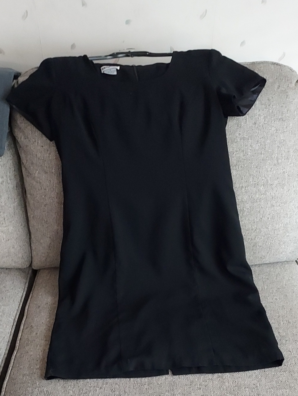 I.N. Studio Black Short Sleeve Shift Dress
